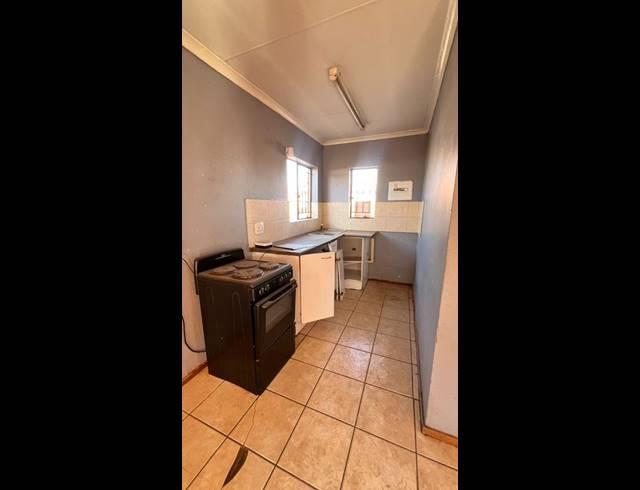 3 BEDROOM HOUSE FOR SALE IN PROTEA GLEN EXT